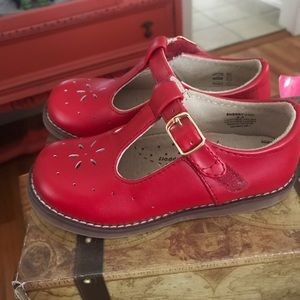 FootMates Sherry Red Size 8.5